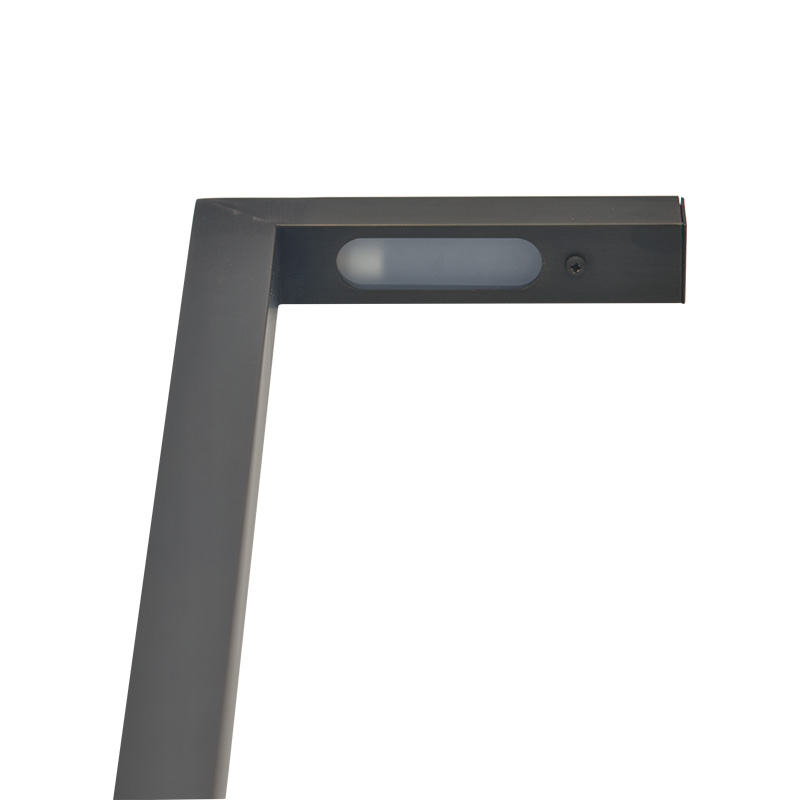 LT2404 Modern G4 Path Light